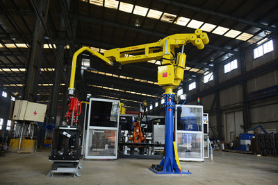 1513219345263397.jpg 焊接機(jī)器人_size.jpg